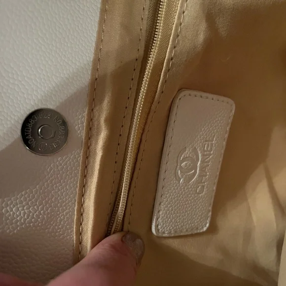 INSPIRED White Quilted Tote Bag - Picture 6 of 8